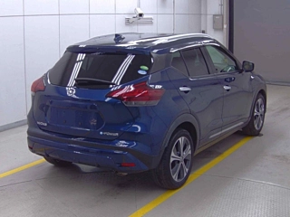 NISSAN KIX 2021