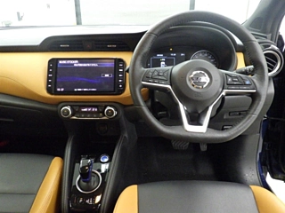 NISSAN KIX 2021