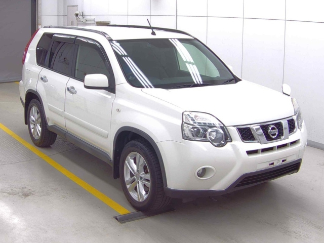 NISSAN X-TRAIL 2015