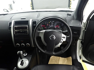 NISSAN X-TRAIL 2015