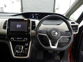 NISSAN SERENA 2018