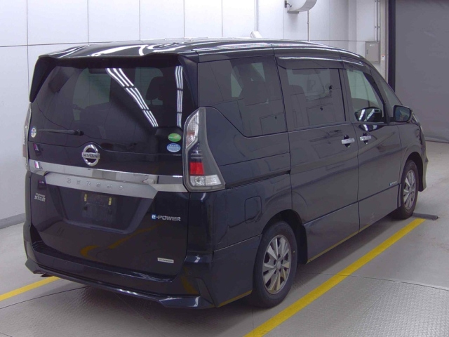 NISSAN SERENA 2018