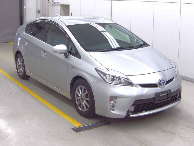TOYOTA PRIUS 2012