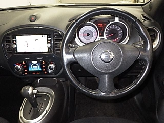 NISSAN JUKE 2010