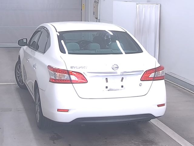 NISSAN SYLPHY 2012