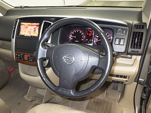 NISSAN SERENA 2008