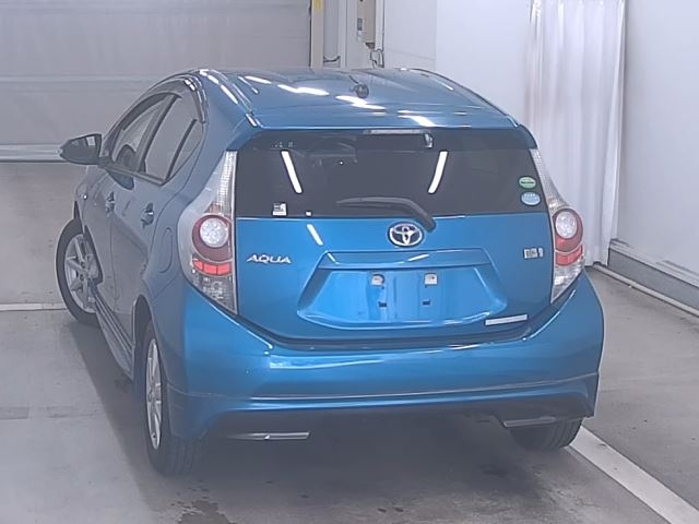 TOYOTA AQUA 2012