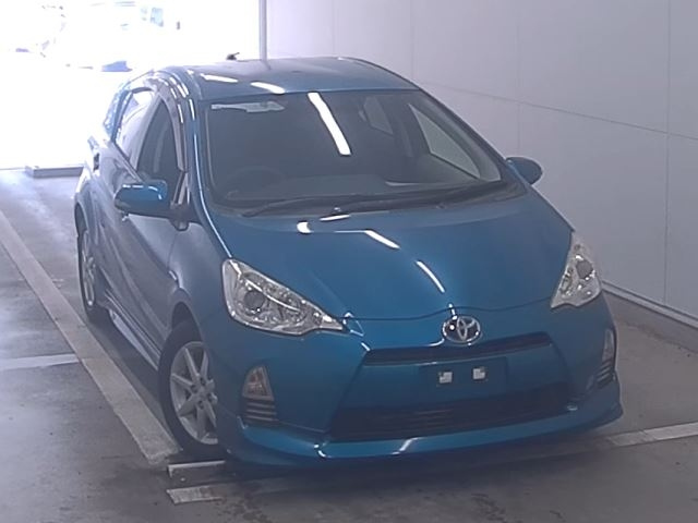 TOYOTA AQUA 2012