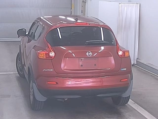 NISSAN JUKE 2011