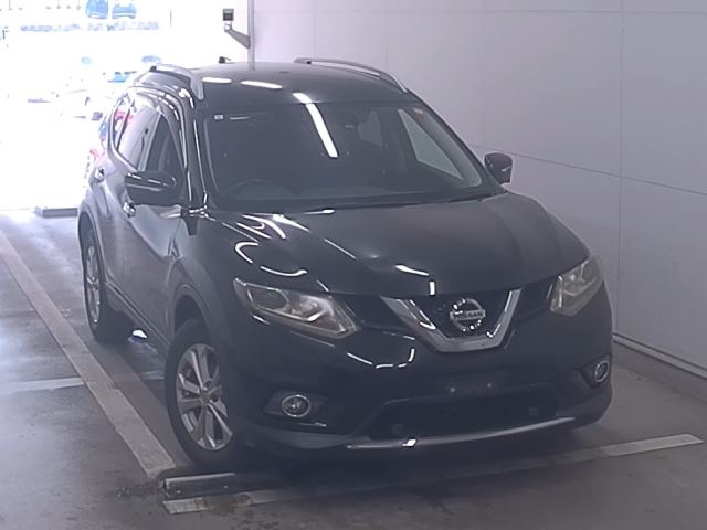 NISSAN X-TRAIL 2015