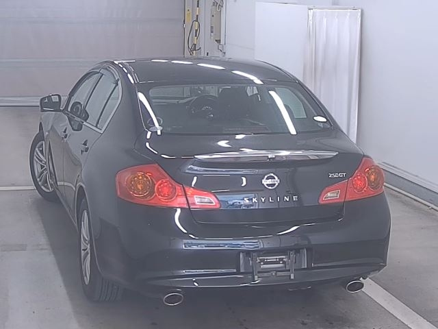 NISSAN SKYLINE 2010