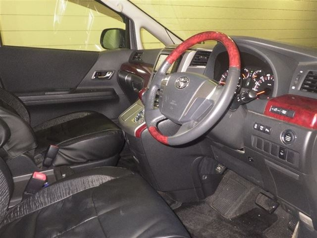 TOYOTA VELLFIRE 2008