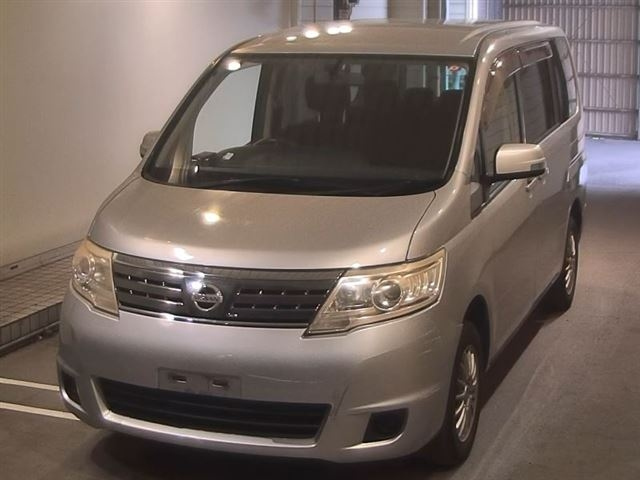 NISSAN SERENA 2010