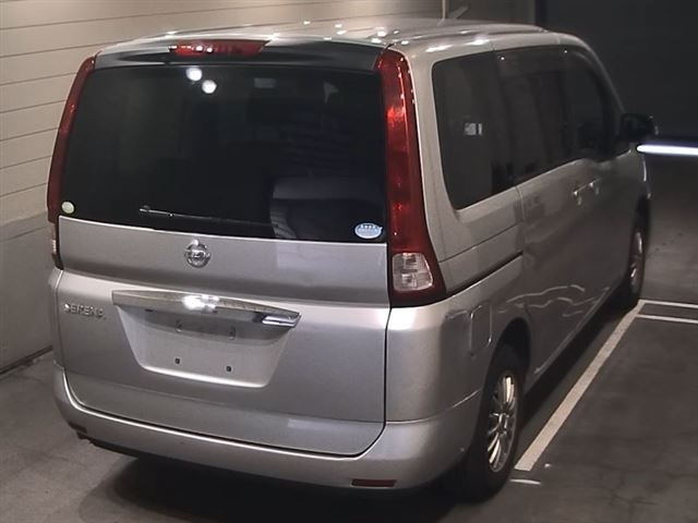 NISSAN SERENA 2010