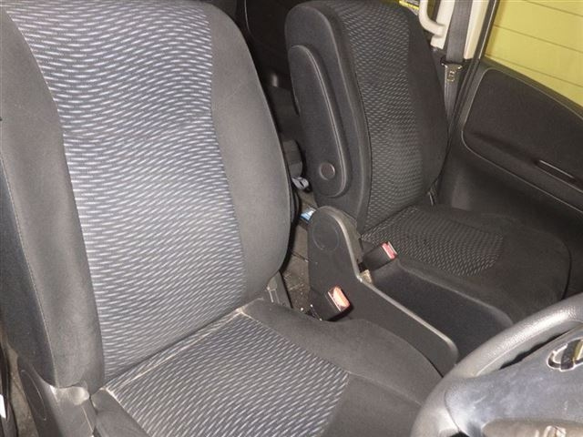 NISSAN SERENA 2012