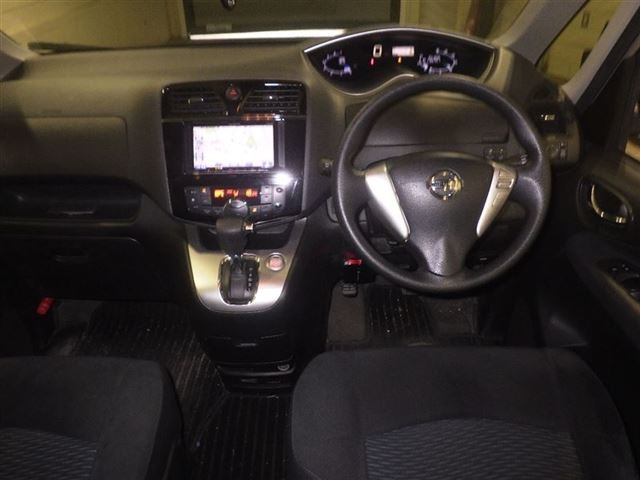NISSAN SERENA 2014