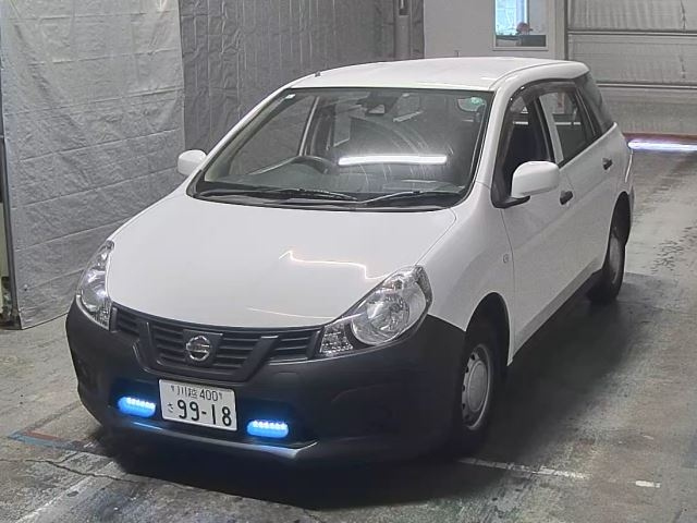 NISSAN AD 2017