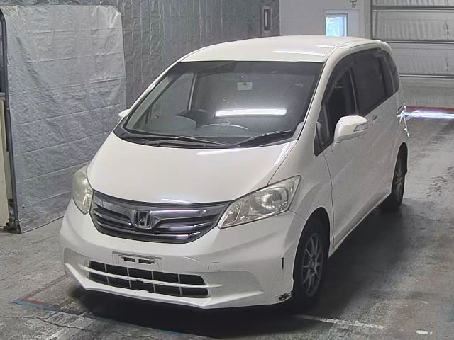 HONDA FREED 2013