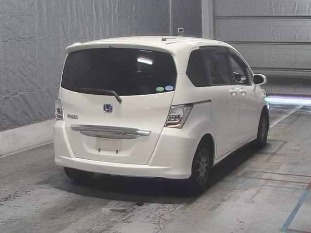 HONDA FREED 2013
