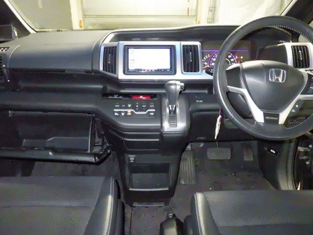 HONDA STEP WAGON 2012
