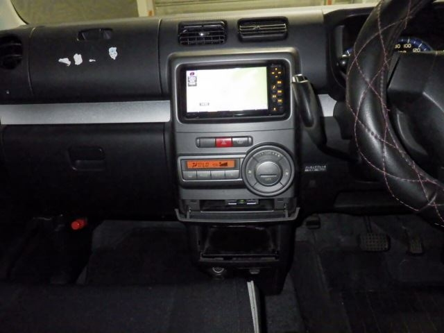 TOYOTA PIXIS SPACE 2012
