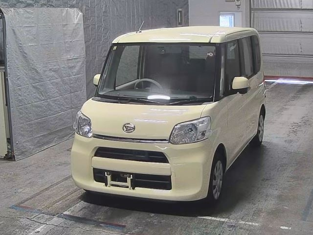 DAIHATSU TANTO 2014