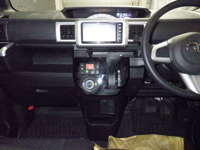 TOYOTA PIXIS MEGA 2020