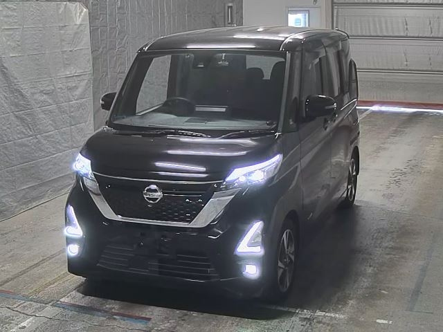 NISSAN ROOX 2020