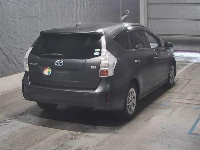 TOYOTA PRIUS ALPHA 2014