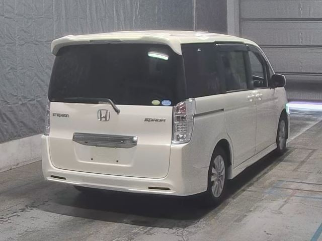 HONDA STEP WAGON 2010