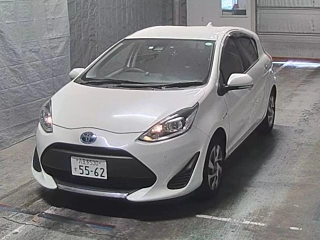 TOYOTA AQUA 2019