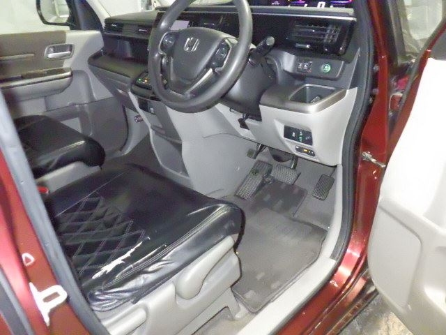 HONDA STEP WAGON 2016