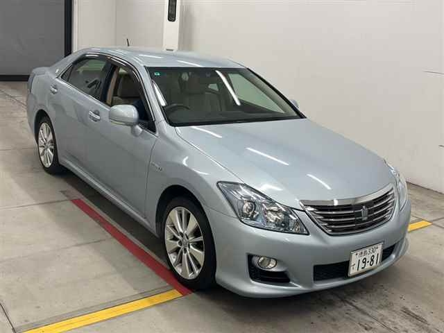 TOYOTA CROWN 2009