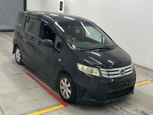 HONDA FREED 2010
