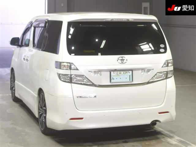 TOYOTA VELLFIRE 2011