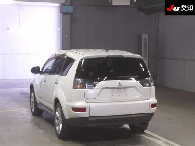MITSUBISHI OUTLANDER 2011
