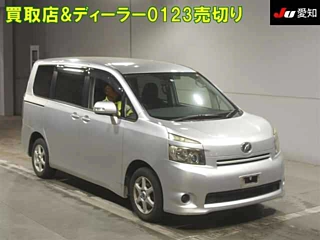 TOYOTA VOXY 2008