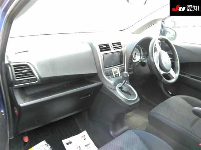 TOYOTA RACTIS 2010