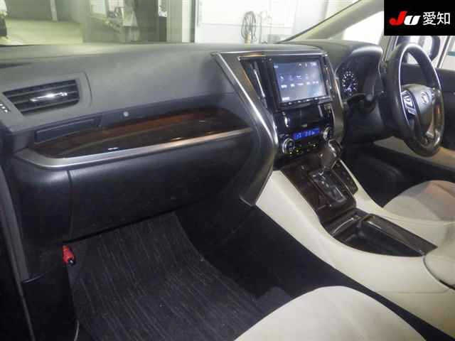 TOYOTA VELLFIRE 2016
