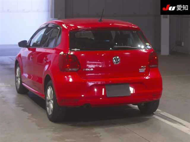 VOLKSWAGEN POLO 2016