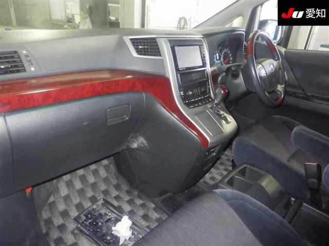 TOYOTA VELLFIRE 2008