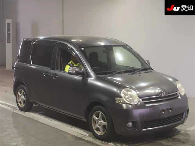 TOYOTA SIENTA 2009