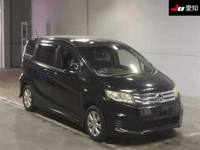 HONDA FREED 2011