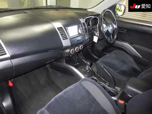 MITSUBISHI OUTLANDER 2010