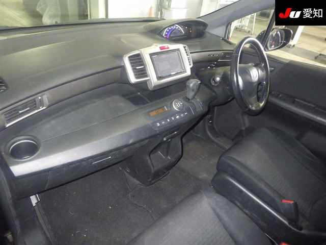 HONDA FREED 2011