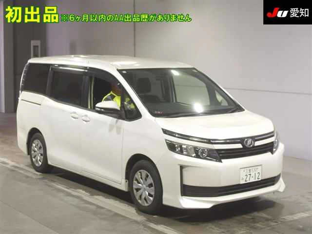 TOYOTA VOXY 2017