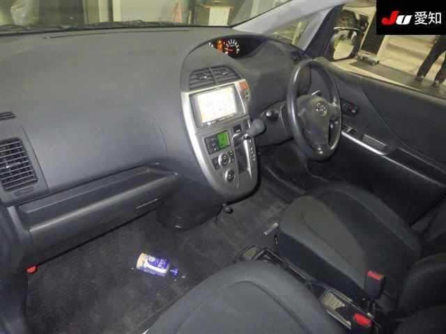 TOYOTA RACTIS 2010