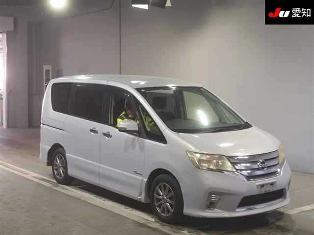 NISSAN SERENA 2013