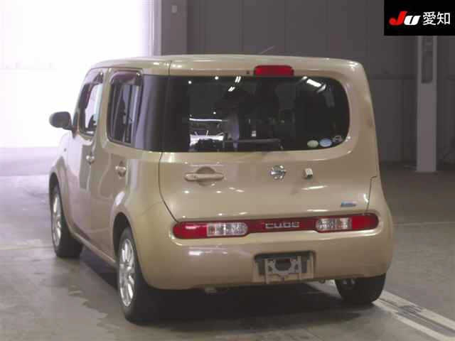 NISSAN CUBE 2010