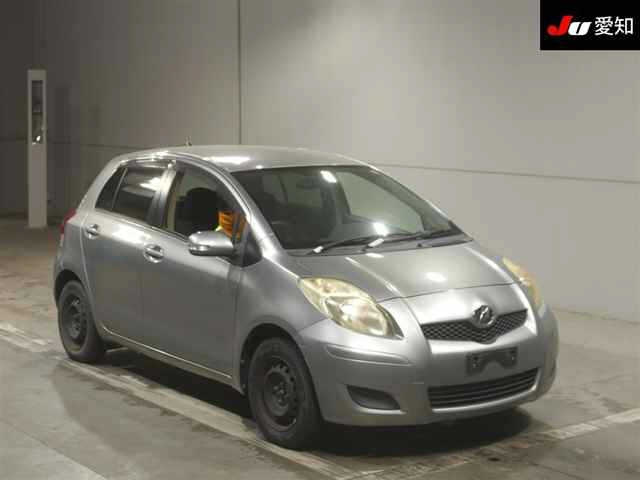 TOYOTA VITZ 2010